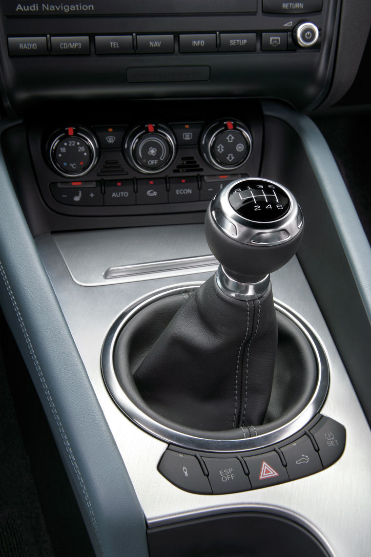 2010 Audi TT Coupe Center Console Picture / Pic / Image